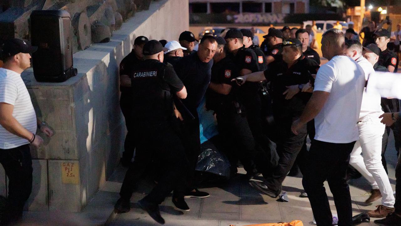 Граждане вышли на митинг в поддержку политзаключенных и против произвола власти