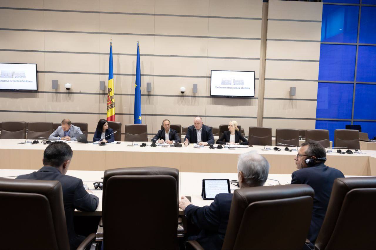 Lichidarea Curții de Apel Comrat și a Judecătoriei Vulcănești - o nouă verigă în confruntarea dintre regiunea autonomă și puterea centrală de la Chișinău