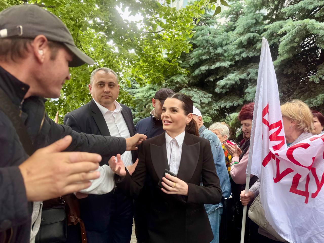 Avocatul a semnalat abateri în dosarul Evgheniei Guțul și Svetlanei Popan