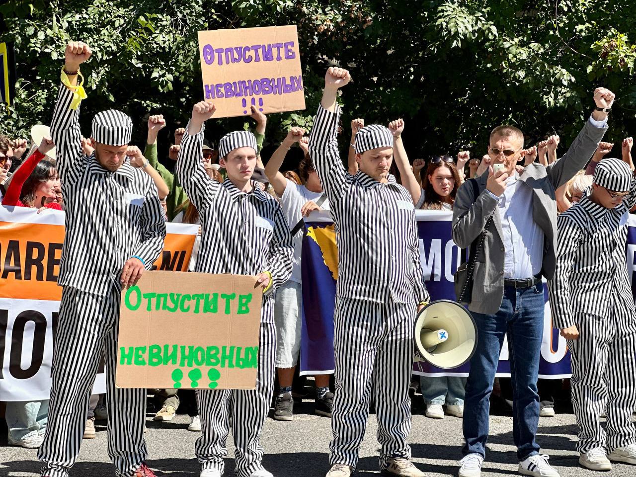 PAS transformă Moldova într-o închisoare: la penitenciarul nr. 13 a avut loc o nouă acțiune în sprijinul deținuților politici