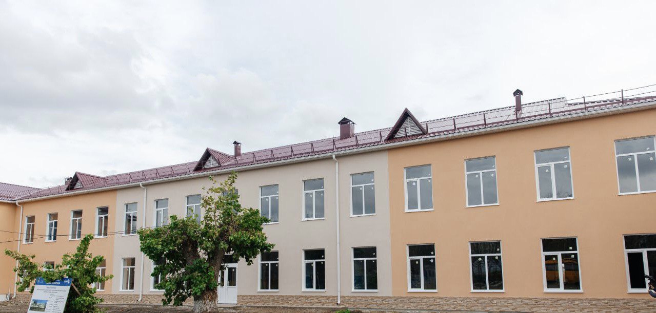 Un cadou pentru copiii și tinerii din satul Dezginja: echipa Evgheniei Guțul, cu sprijinul lui Ilan Șor, a deschis un centru social pentru tineret în sat