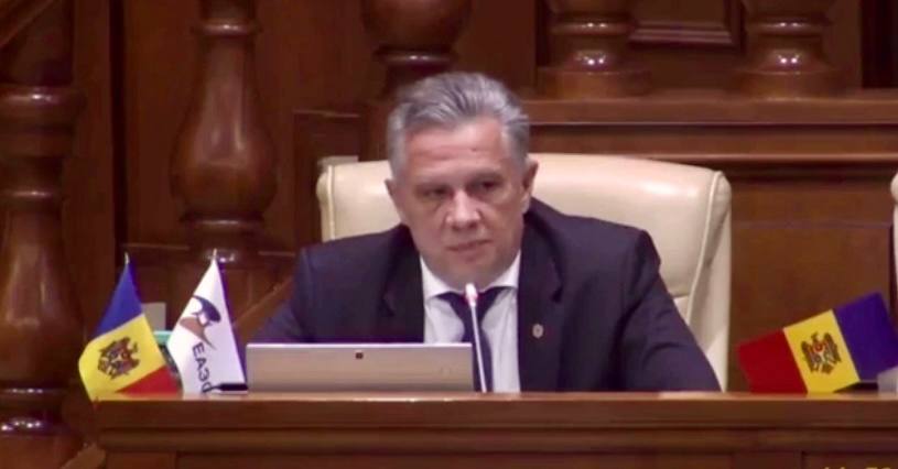 Vadim Fotescu a cerut la ședința parlamentului să fie clarificate drepturile cetățenilor în timpul recensământului populației