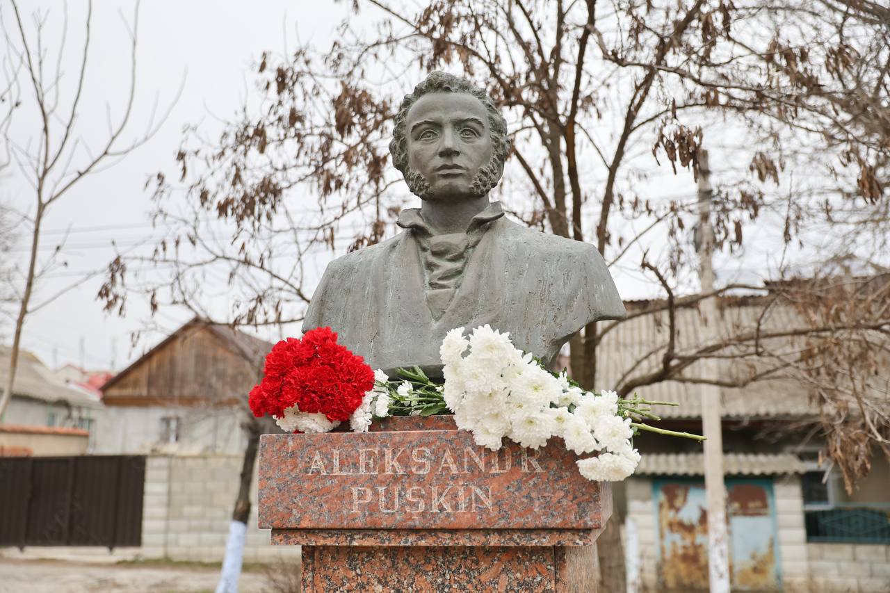 Марина Таубер объявила, что при поддержке Илана Шора и АНО «Евразия» в Бельцах будет установлен памятник в честь великого русского писателя А.С. Пушкина