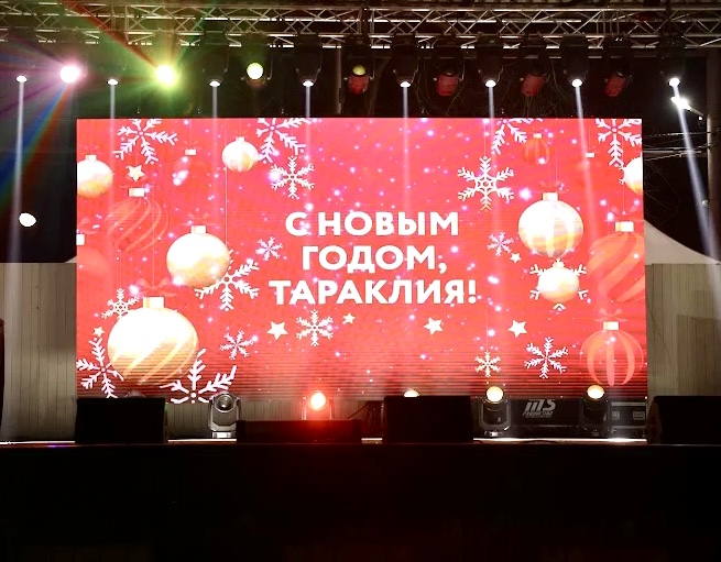 Легендарная группа Arabesque произвела фурор в Тараклии: в городе прошел новогодний концерт, организованный командой Илана Шора