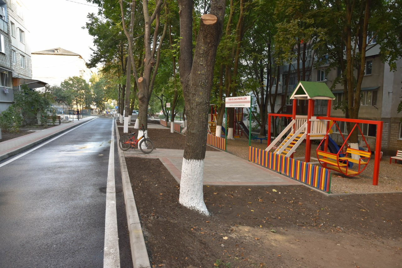 Orhei devine mai frumos pe zi ce trece: până la sfârșitul toamnei, fiecare curte va fi modernizată