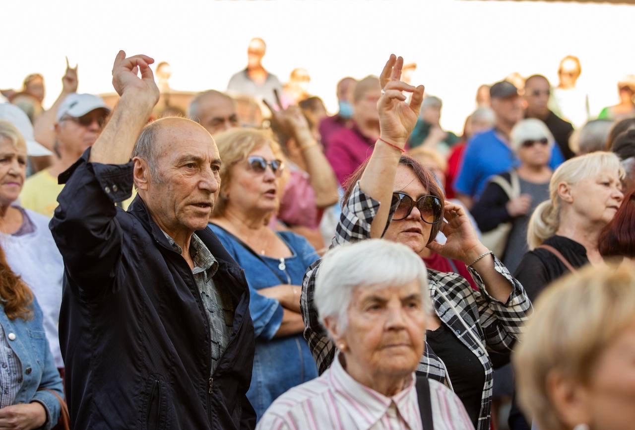 Протест у Конституционного суда: протестующие потребовали соблюдения фундаментальных прав граждан