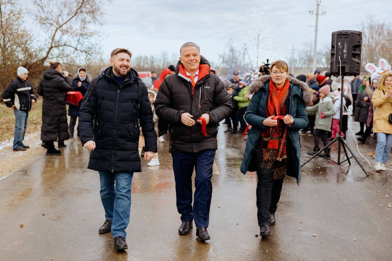 În timp ce guvernarea PAS doar promite, echipa lui Ilan Șor face: un alt drum a fost inaugurat în Taraclia, după reparații capitale