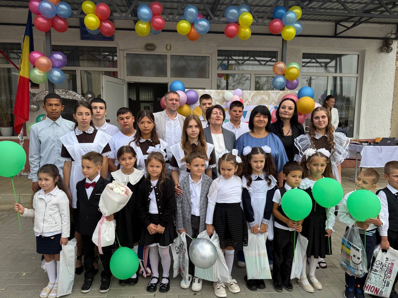 Echipa lui Ilan Șor și Bașcanul Găgăuziei, Evghenia Guțul, susțin educația oferind ajutor concret  instituțiilor de învățământ