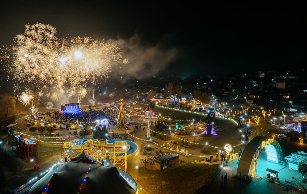 Mii de oameni au sărbătorit Anul Nou la OrheiLand, cel mai mare parc de distracții construit la inițiativa lui Ilan Șor
