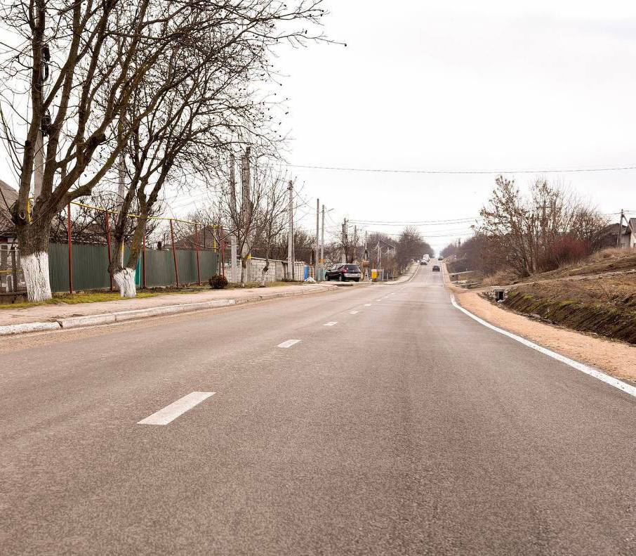 Sectorul Lupoaica din Orhei devine tot mai confortabil: drumul de-a lungul străzii Stejarilor a fost modernizat cu sprijinul echipei lui Ilan Șor