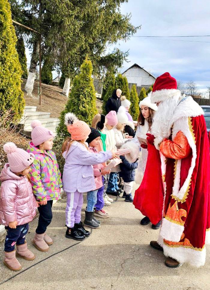 Новогоднее чудо для каждого ребенка: команда Илана Шора дарит праздники детям в селах Молдовы