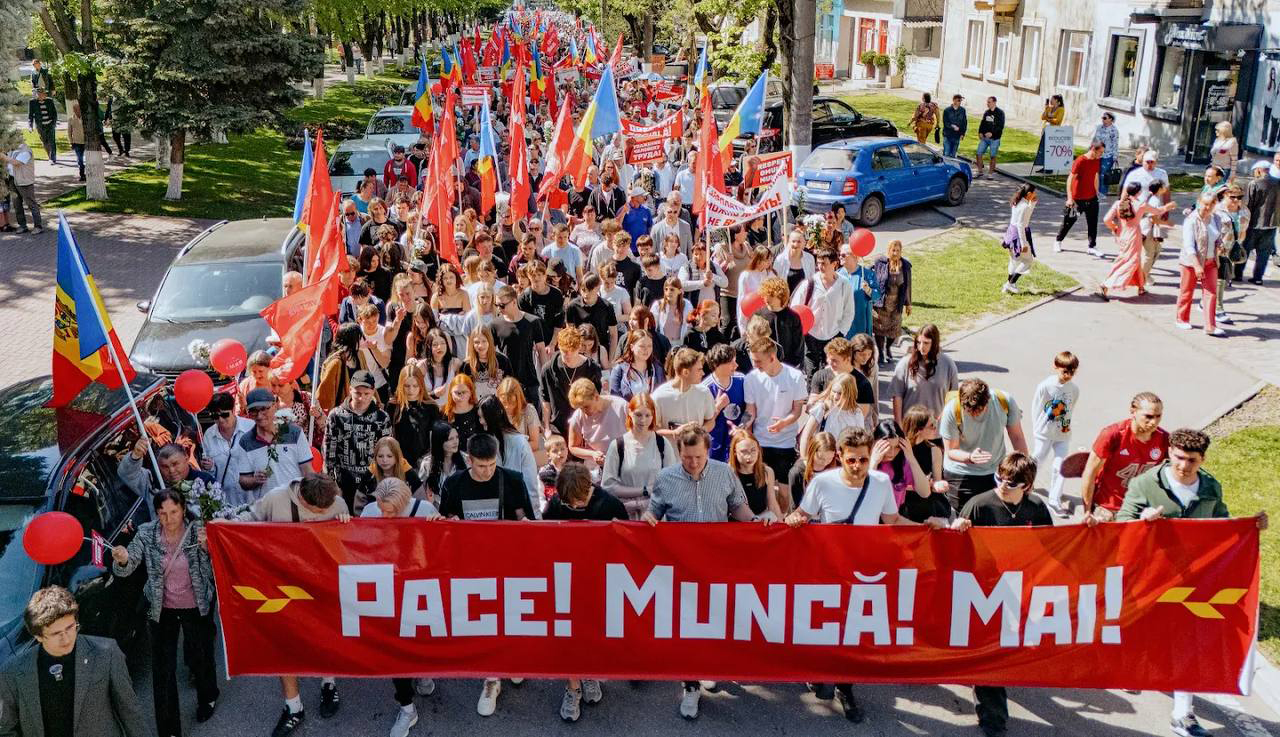 „1 Mai nu a fost sărbătorit așa nici în vremurile sovietice”: aproximativ 20 de mii de oameni au participat la paradele organizate de blocul „Victorie” la Orhei, Bălți și Comrat